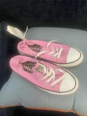 Converse Pink Low-Top Sneakers size 8